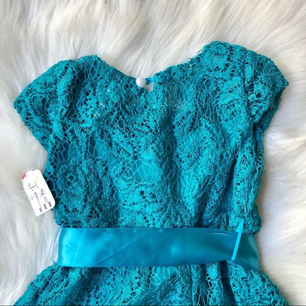 Lace Ribbon Dress - Picture 3 of 3